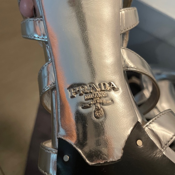 Prada Leather Metallic Silver Heels Sz 37 - Picture 5 of 10